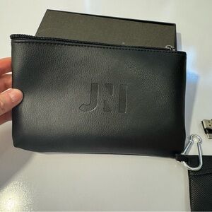 Black Leather Men's travel assessory Bag